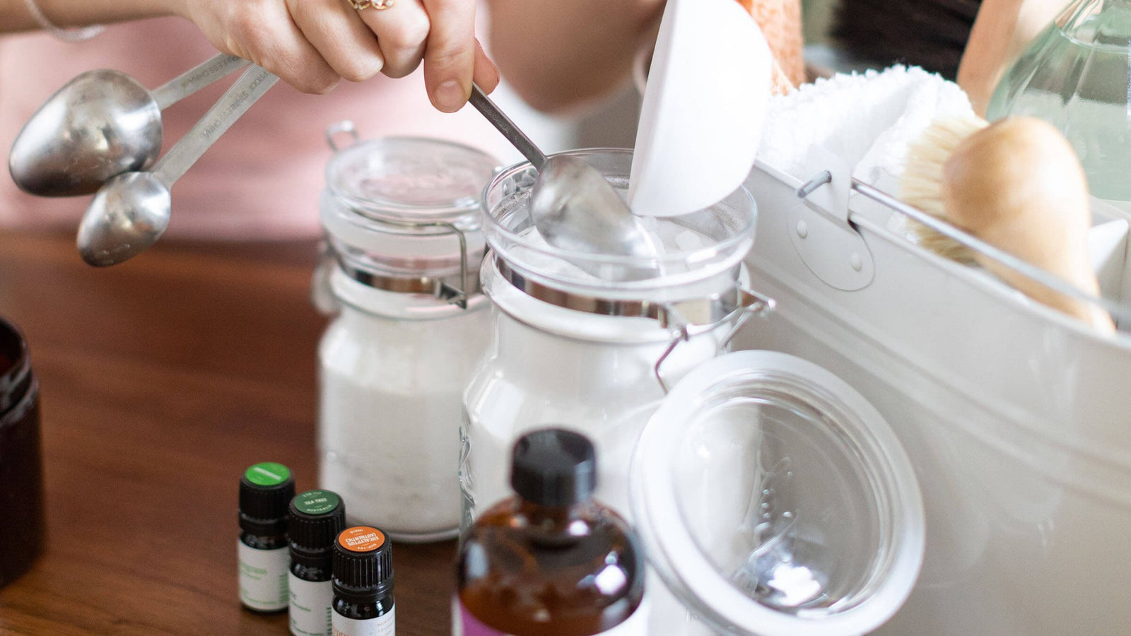 Create natural cleaning products using DIY recipes - Aromatics International